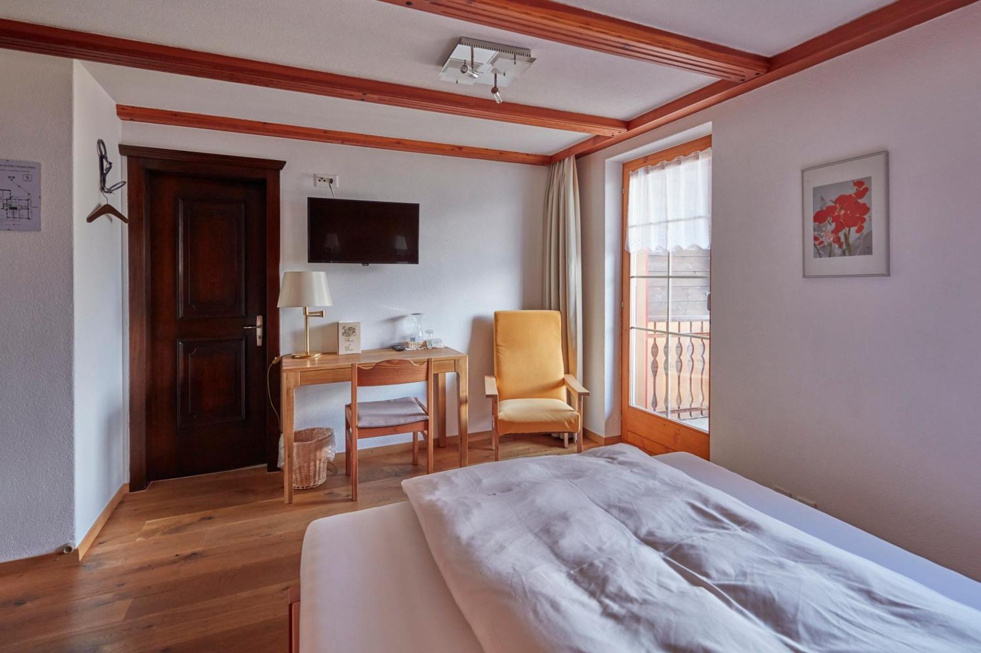 Hotel Alpenblick Zeneggen Ngoại thất bức ảnh