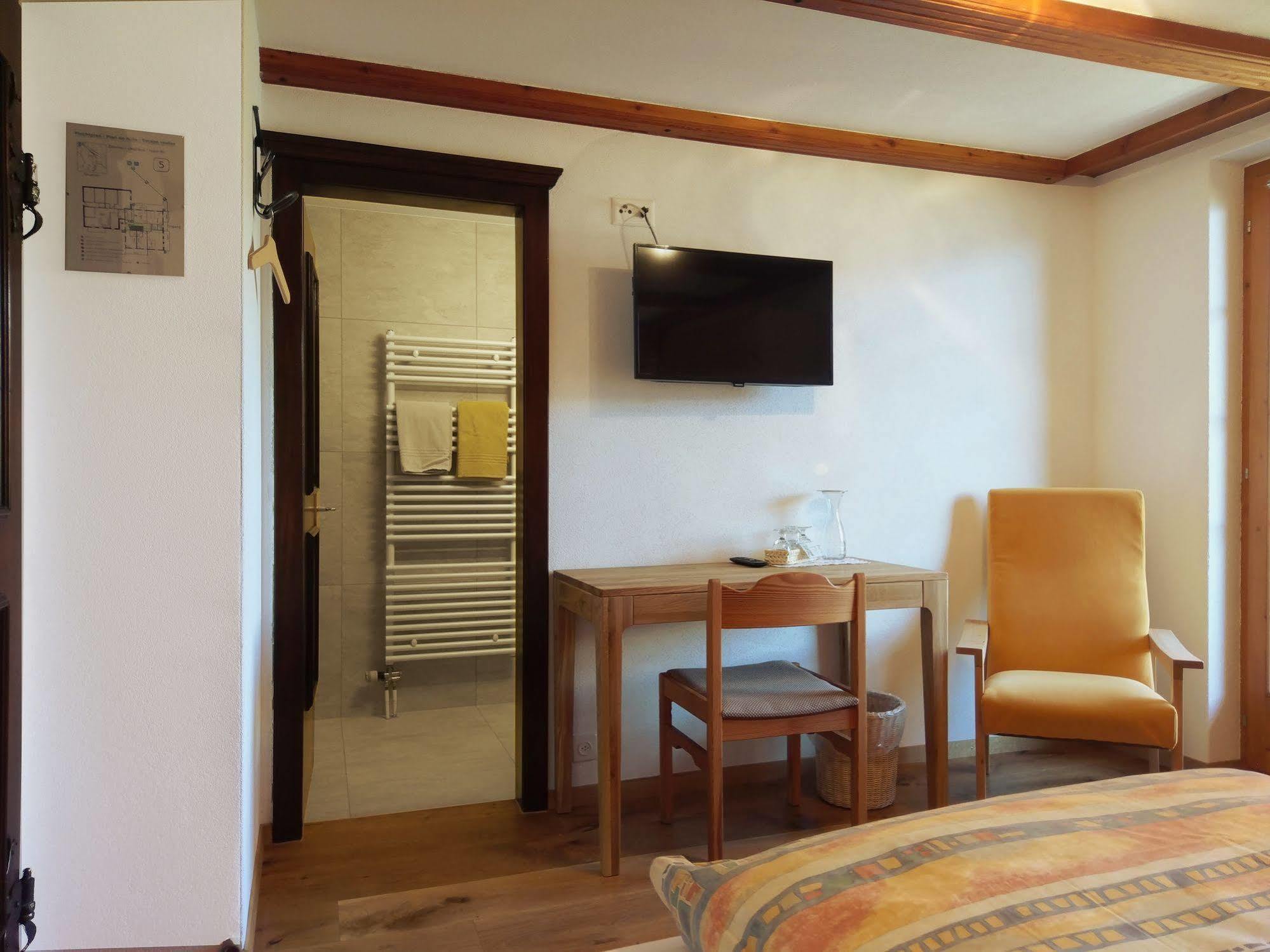 Hotel Alpenblick Zeneggen Ngoại thất bức ảnh